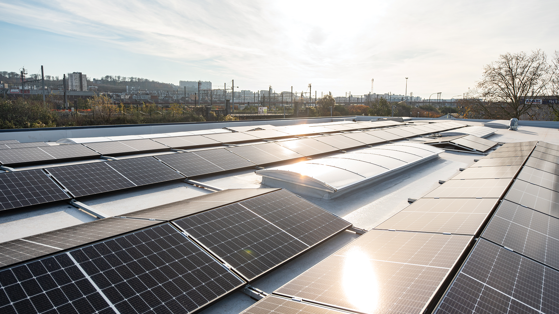 Flat industrial roof with photovoltaic panels